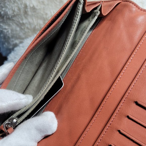 🛑 SOLD 🛑  Chanel L-Yen Long Wallet in Patent Leather - Picture 8 of 8